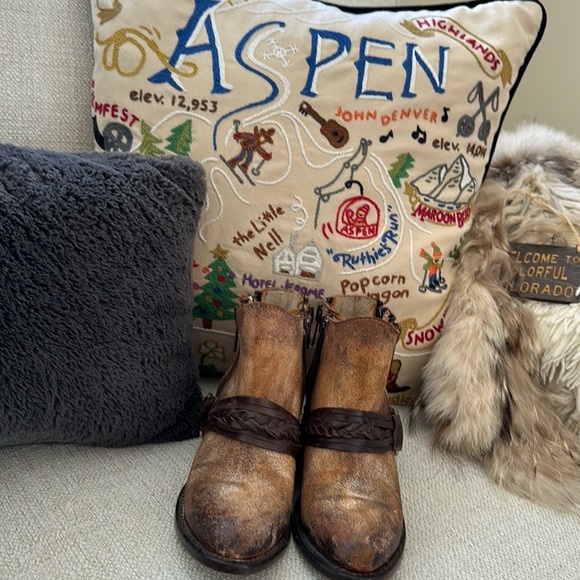 FREE BIRD DISTRESSED BROWN ankle boot - Picture 8 of 8
